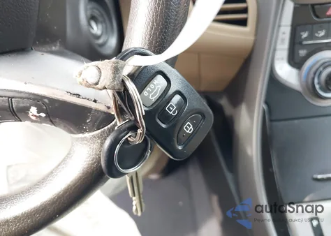 2013 Hyundai Elantra Gls z USA, uszkodzony, nr VIN 5NPDH4AE2DH321008